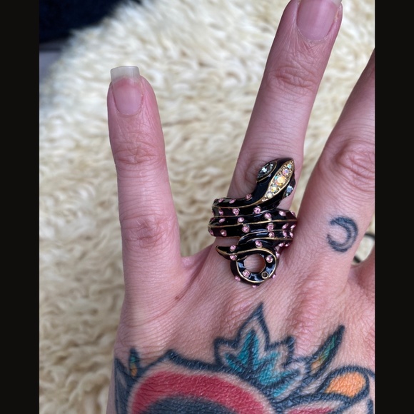 Betsey Johnson Snake Ring - Picture 1 of 3
